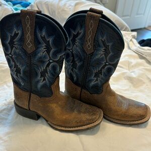 Size 9 ariat boots